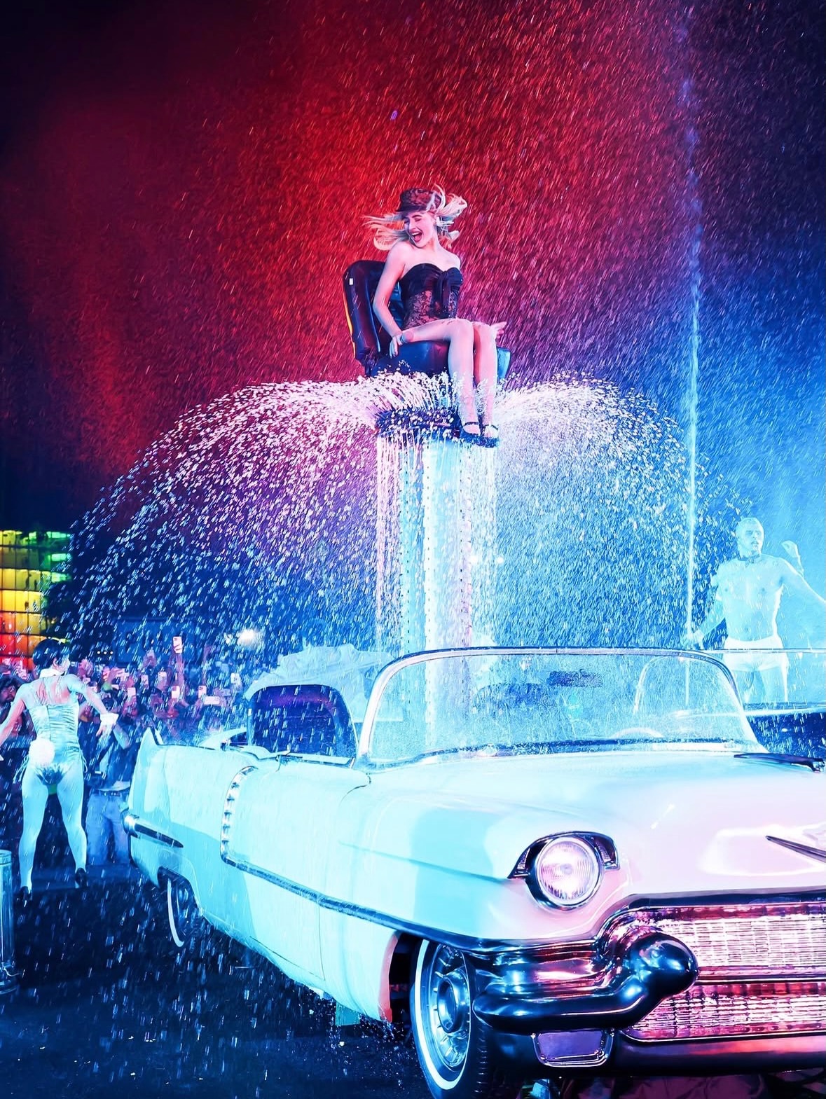 Already in the mood for the next Coachella glow.