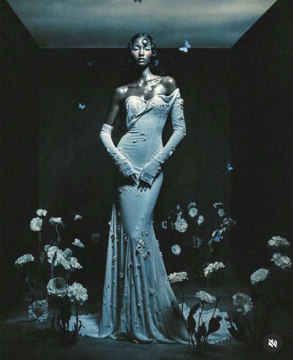 Glamour as metamorphosis, beauty as observa...