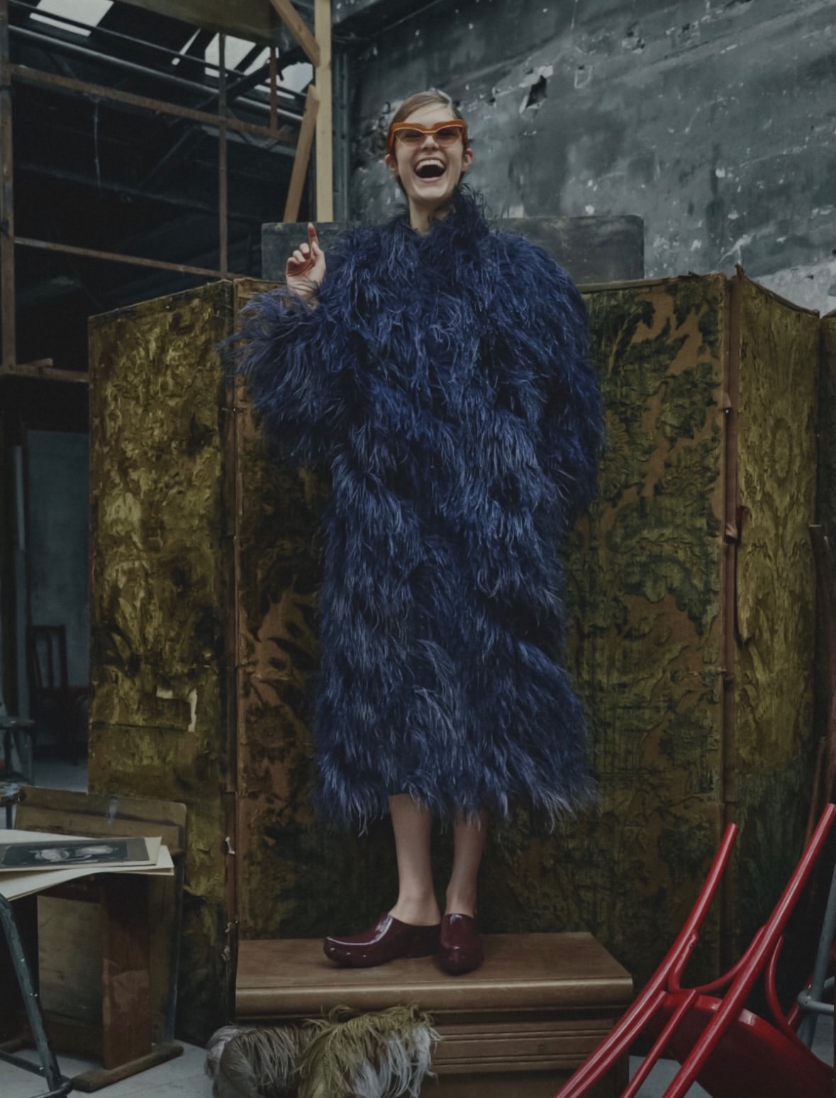 Broad strokes, sharp instinct, and the kind of beauty that feels both composed and alive.
•••
#repost
@art8amby Editorial “Broad Strokes” with Anna Robinson in ELLE US May 2026, photographed by Daniel Archer, styling by Gro Curtis, hair by Werner Amort, makeup by Laura Dominique, set designer Clara Lasagna. Images via @thefashionspotofficial member Zorka #art8amby #art8ambygram #art8ambynews #art8ambyeditorial