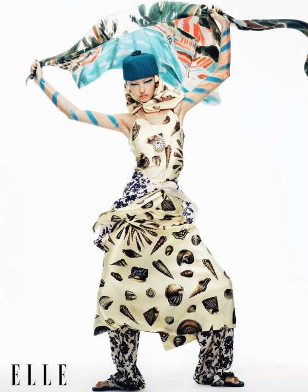 A dream of silk, color, and untamed eleganc...