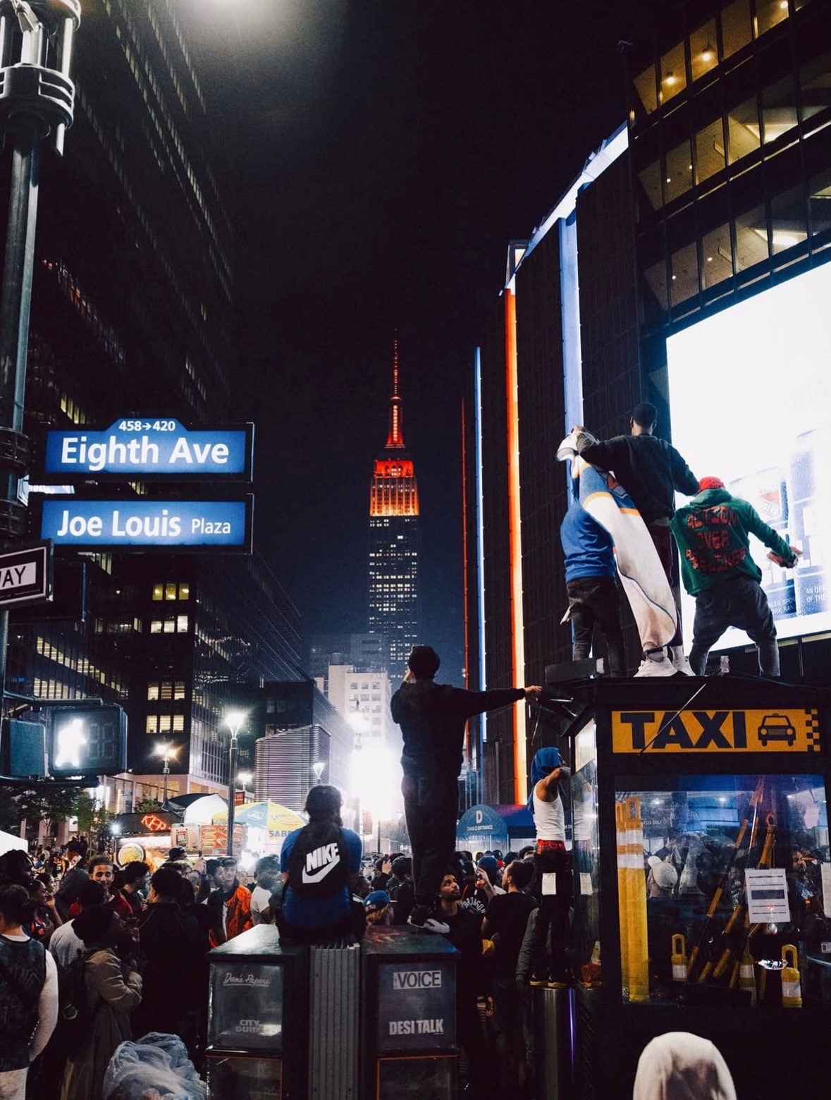 New York, Forever.

Some victories are more than victories.
They are proof that faith can outlast time.

After 53 years, the Knicks rose again, and the city rose with them.

A story of resilience, loyalty, and the quiet power of never giving up.

New York, shining in blue and orange 💙🧡

#NewYorkKnicks #Knicks #NewYorkForever #NYC #MadisonSquareGarden IndustriaSuperstudio Resilience