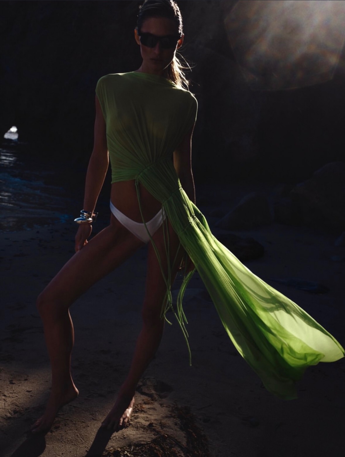 Grace Elizabeth brings a sharp, effortless glamour to the edge of the sea

•••

#repost

@lovegrace_e Revolve | FWRD Campaign by @yuliagorbachenko 🩵