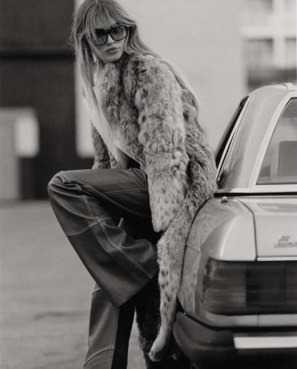 Glamour with the windows down, somewhere be...