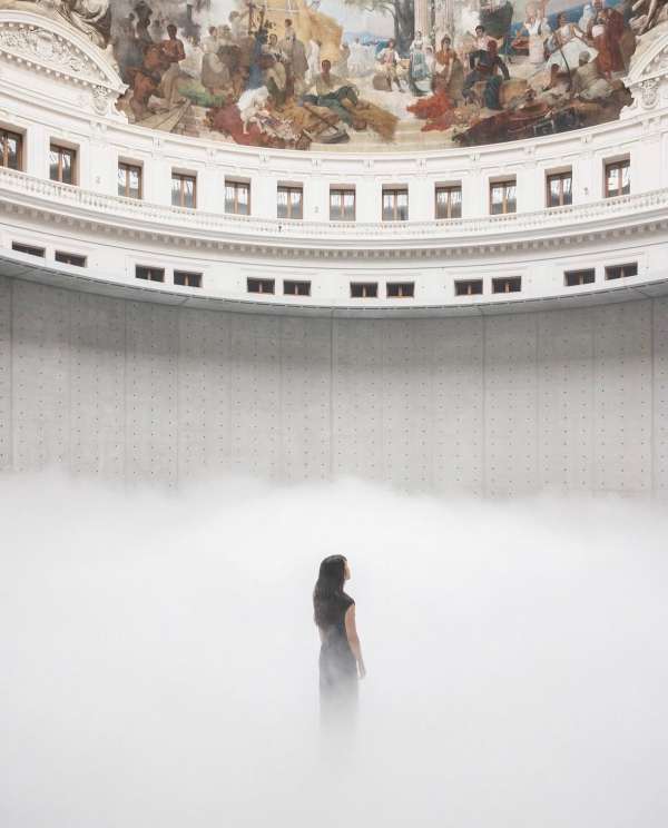 Where architecture dissolves into atmospher...