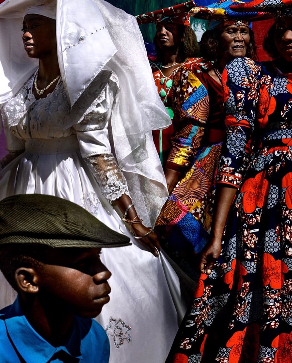 Across cultures, a bride becomes a vision of identity, ritual and transformation. Through the lens of @mariotestino, every tradition reveals its own extraordinary language of beauty.

@taschen

#MarioTestino #ABeautifulWorld #BridalTraditions #CulturalHeritage #Photography