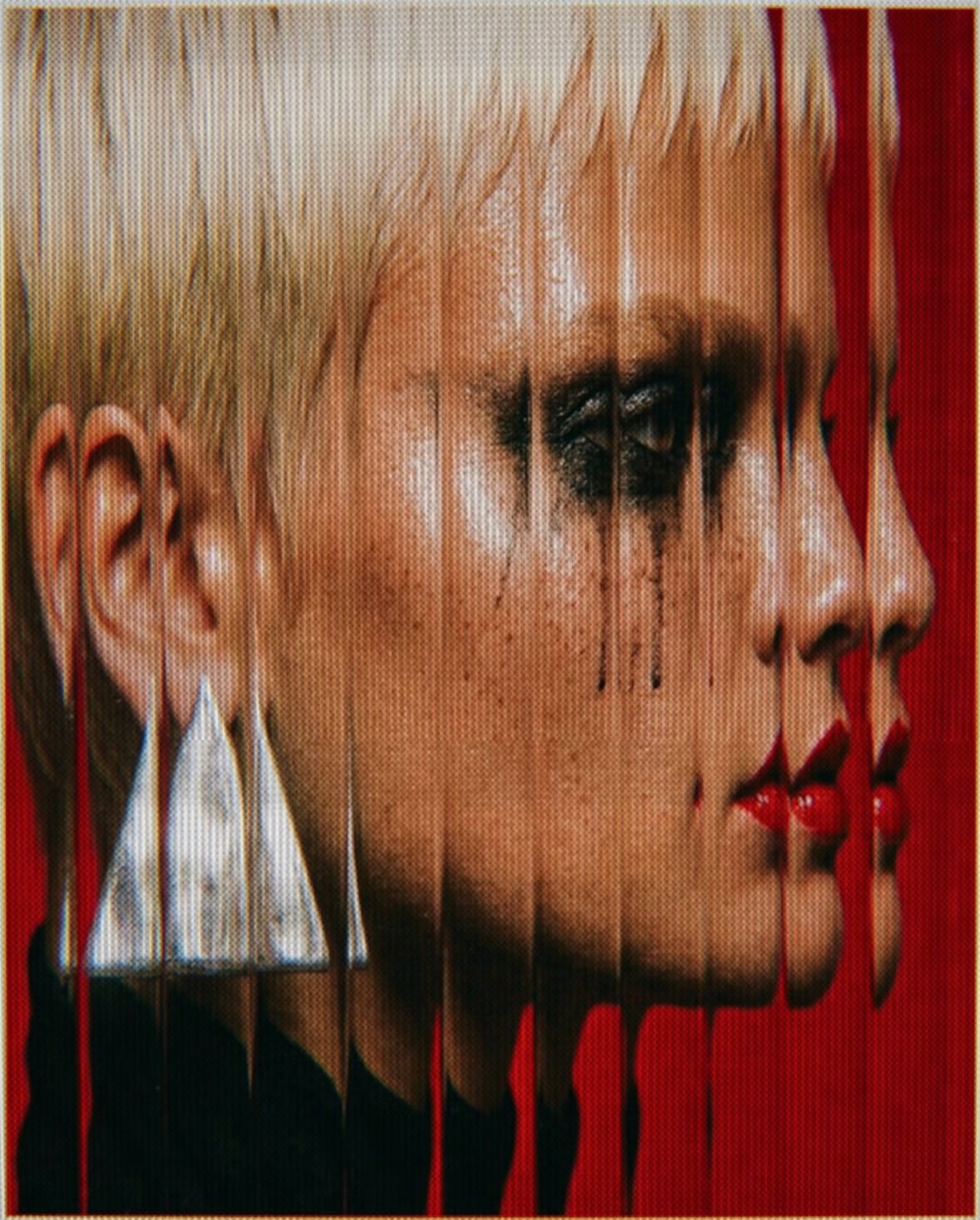 Scarlet lips, fractured reflections. Glamour gets more interesting when it starts to unravel.

Photography @talianilorenzo with Anya
Featured by @dynamicportraits
Curated by @framesbyhenryc

#FashionPhotography #EditorialBeauty #DarkGlamour #VisualPoetry #CinematicMood