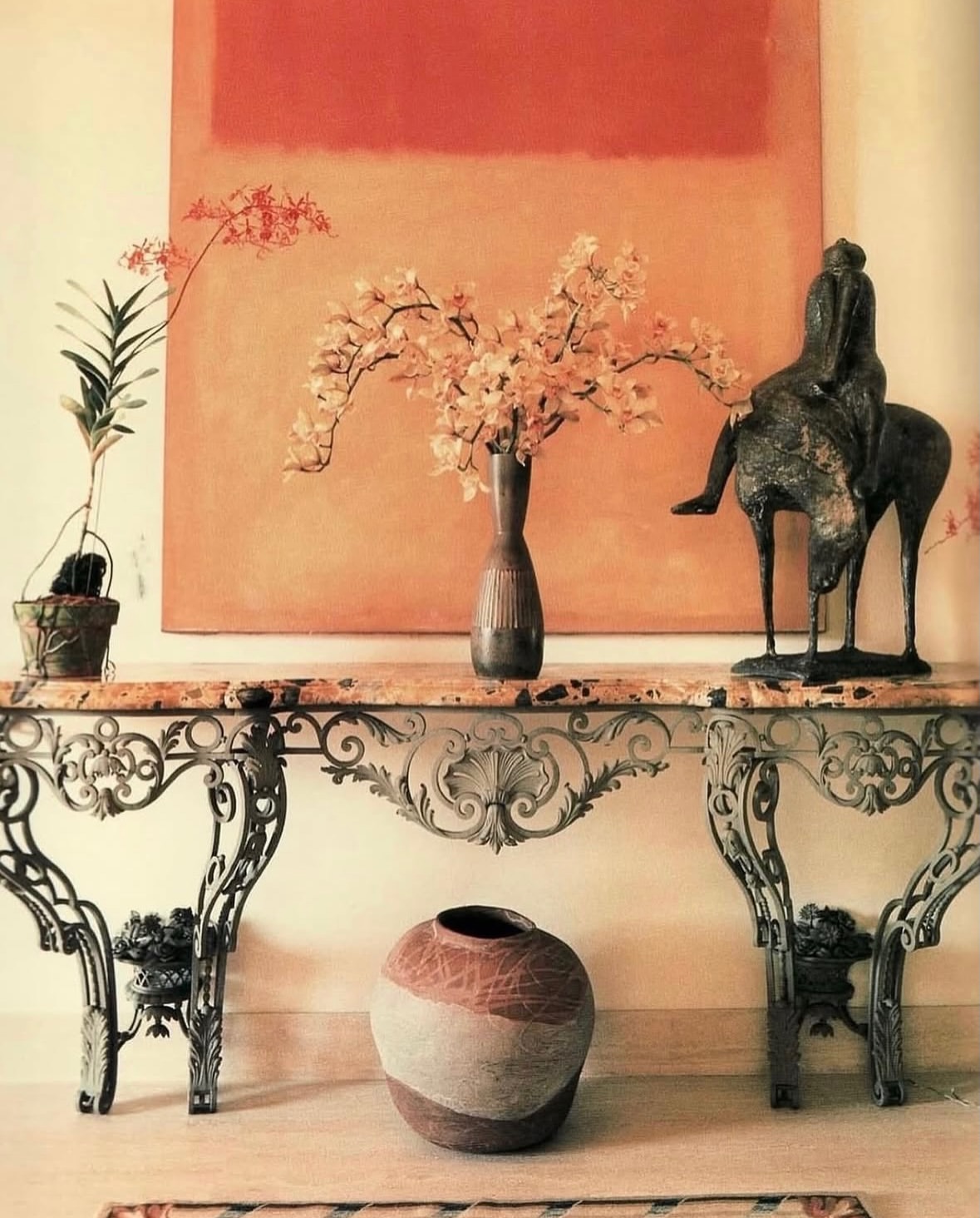 Living with Rothko. Colour becomes atmosphere, and even the most opulent room learns the art of silence.

Via @charlesgmagne

#MarkRothko #LivingWithArt #ArtAndInteriors #ColorField #TheArtOfLiving