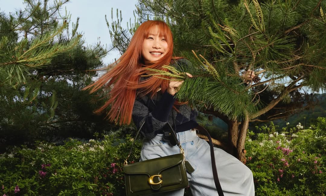 Elaine Constantine X Coach Oct. 25