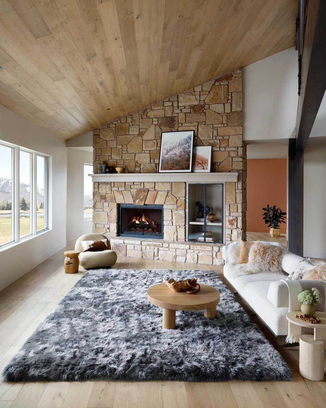 Overland Sheepskin Co. |  Mar. 23