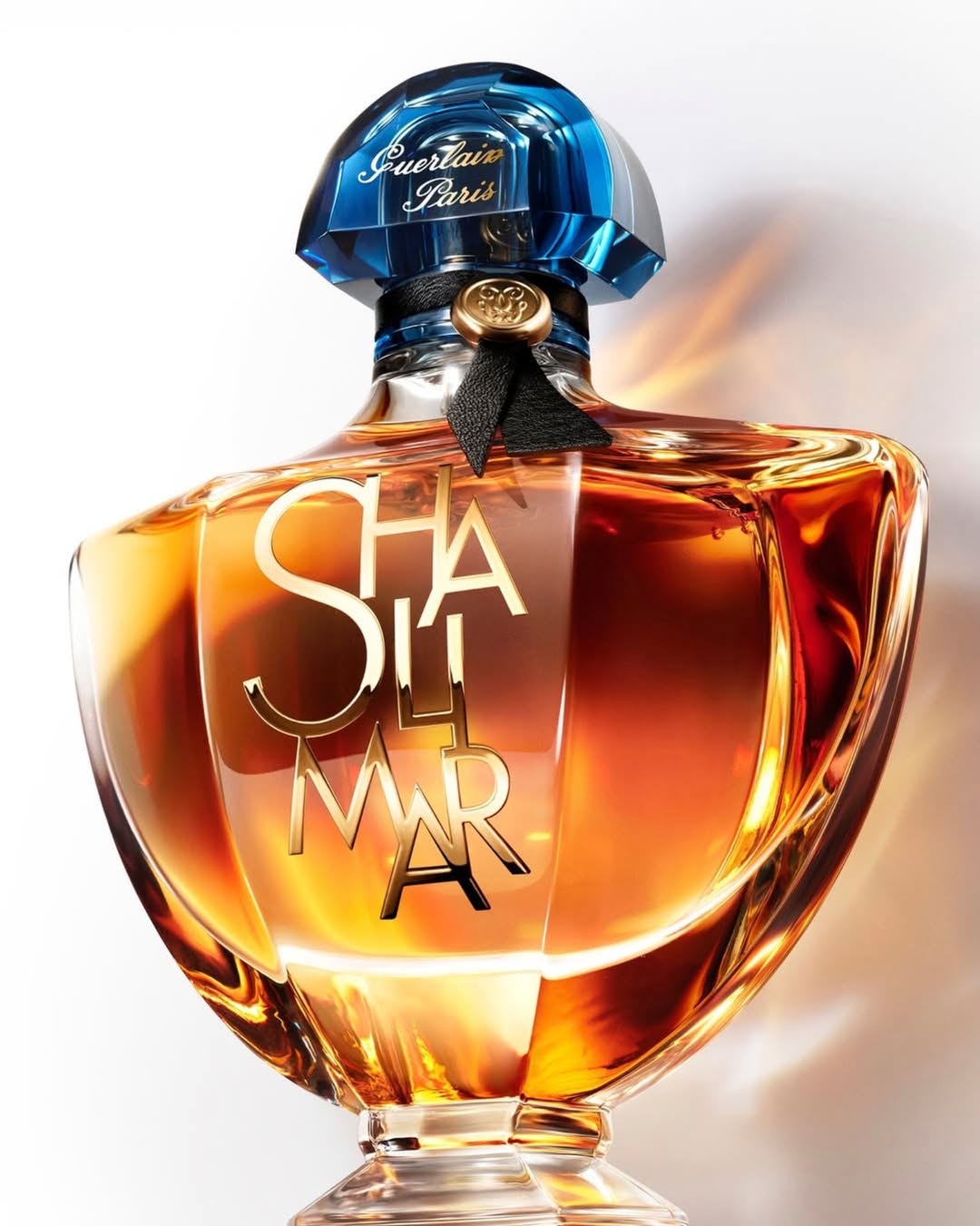 @guerlain 

Photo : @studiohelleu
Post-production : @janvier_lab

#guerlain #shalimar #parfum #luxury