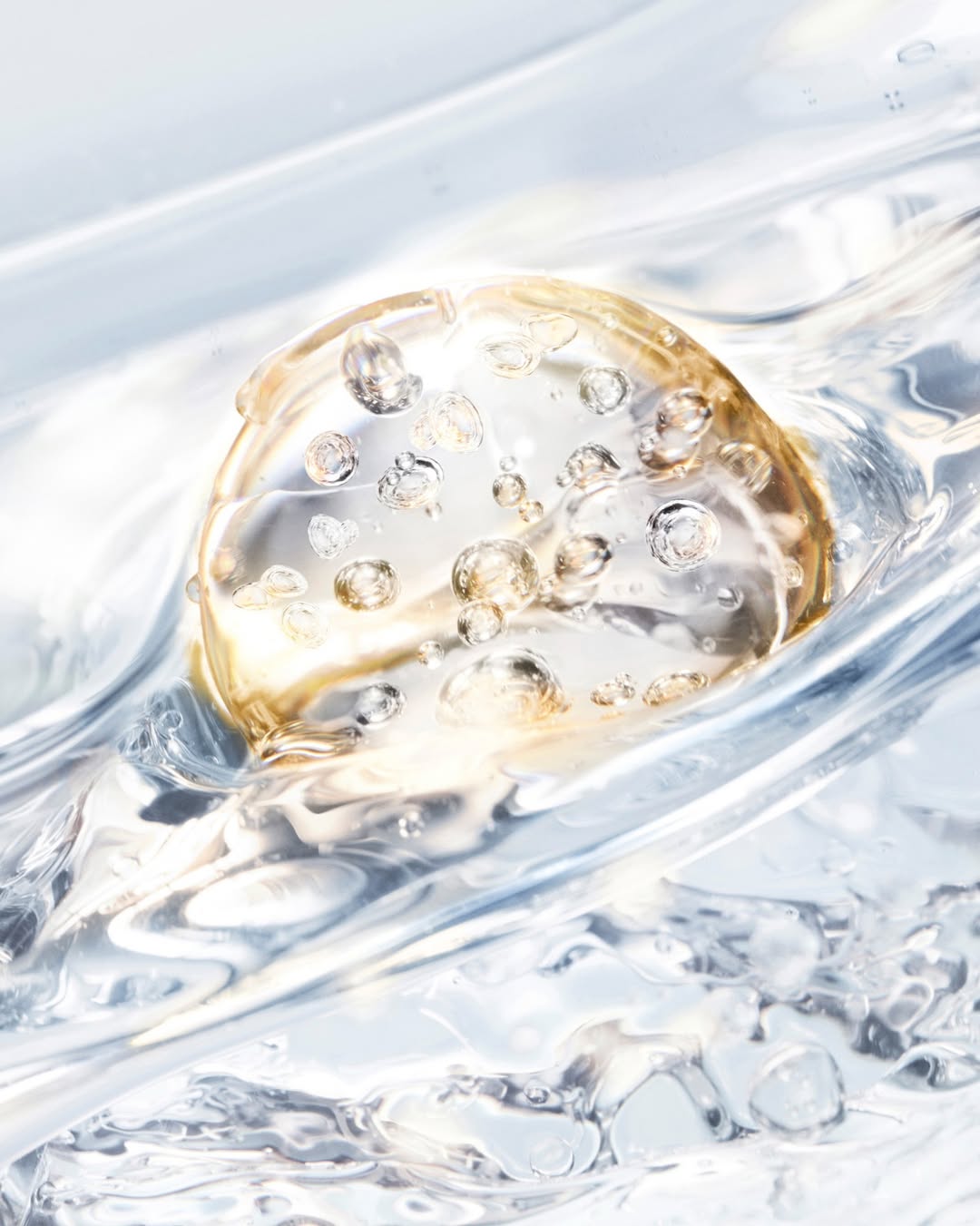 @helenarubinstein 

Agence : @publicisluxe @prodigiousparis 
Photographe : @joyeflorian 
Post-Production : @janvier_lab