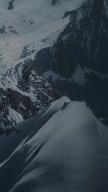 @hm Fresh air, Paris edition. Perfect Momen...