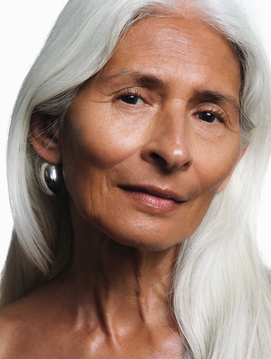 FEMALE GAZE US 03/06/26