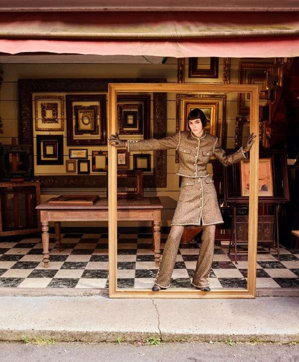 I love and live for @wa1i__ in Chanel  #JES...