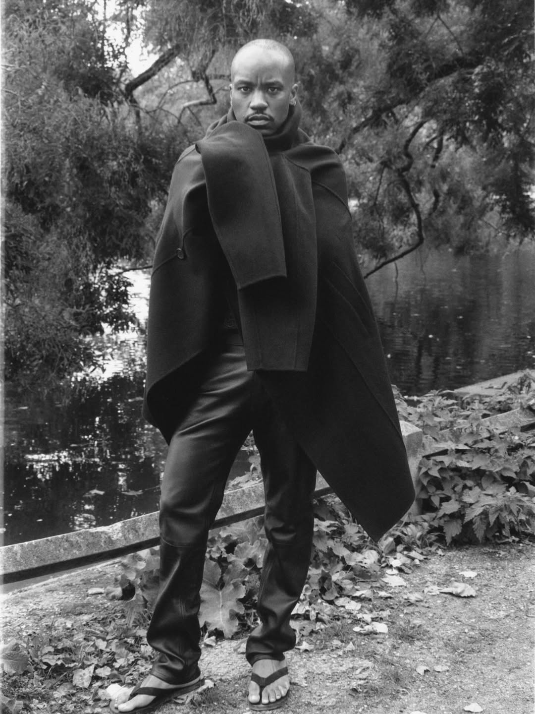 DOUBLE  Photography @alassan_diaw
Styling @ekluczenko 
Make-up @ellenwalge 
Production @29Studio.paris