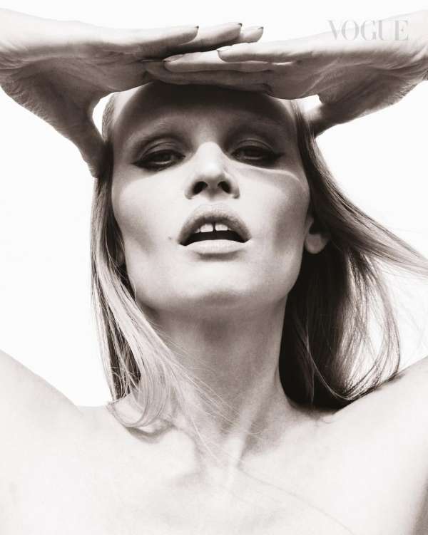 VOGUE SINGAPORE SEPTEMBER ISSUE featuring L...