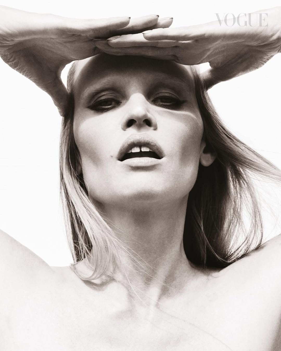 VOGUE SINGAPORE SEPTEMBER ISSUE featuring LARA STONE @voguesingapore @lara_stone
•
Photographer @studioakrans  @maworldgroup
Stylist @koncaaykan @thewallgroup
Make-up Artist @lisahoughton
Hair Stylist @sophie_jane_anderson
Manicurist @nailedbysg
Set Designer @georgiacurrell_set
Model @lara_stone @thelionsmgmt
Production @jnproductionglobal
•
Thank you @monkiepoo @davidbay
•
#voguesingapore #vogueseptemberissue #larastone #camillaakrans #jnproduction #jnproductionlondon