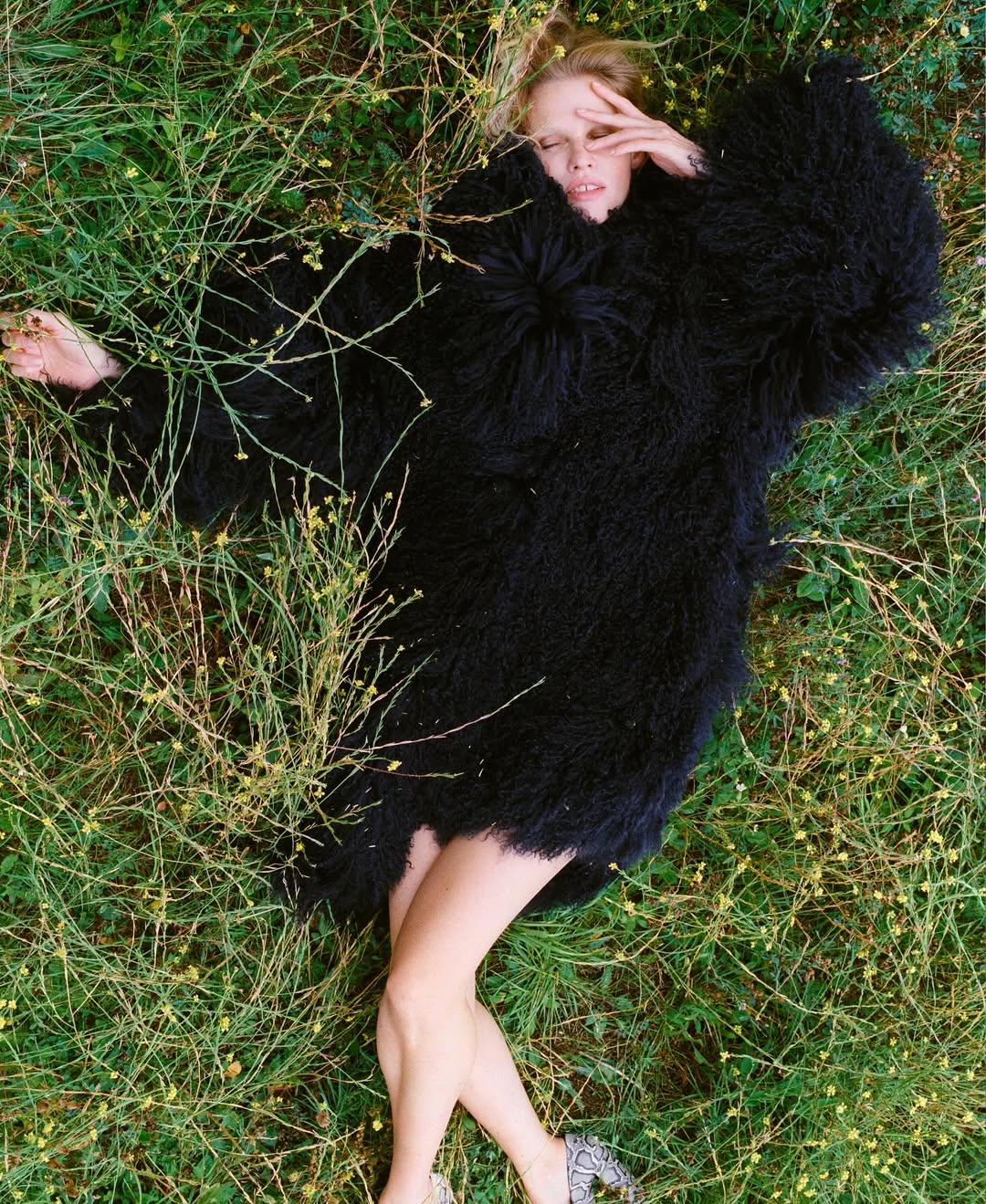 M LE MONDE ISSUE featuring LARA STONE @lara_stone
•
Creative Director @jbtalbourdet
Photographer @timelkaim #artistconsultation @ms_cha_cha
Stylist @charlottecolletcollet
Make up Artist @christinecorbel @maworldgroup
Hair Stylist @ramoneyluv @totalworld
Manicurist @beatrice_eni @saint_germain_agency 
Casting @julialangecasting @artpartner
Talent @lara_stone @elite_paris
Production @jnproductionglobal
•
#MLEMonde #LaraStone #TimElkaim #FashionEditorial #FashionPhotography #EditorialShoot #jnproduction #jnproductionparis