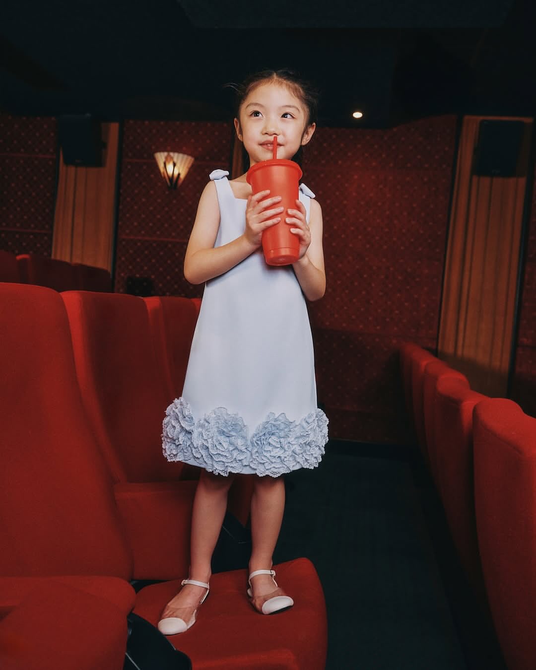 SELF-PORTRAIT KIDS  @selfportraitkids 
•
Creative @AmyCarmichael #JinYu
Photographer @annielai__ 
Director @xcandicelox
Stylist @julievianey 
Glam Team @brookeneilsonhair 
Talent #JacintaChoi #ChloeK
Production @jnproductionglobal
•
Merci @AmyCarmichael #JinYu
•
#selfportraitkids #kidsshoot #jnproducitonlondon