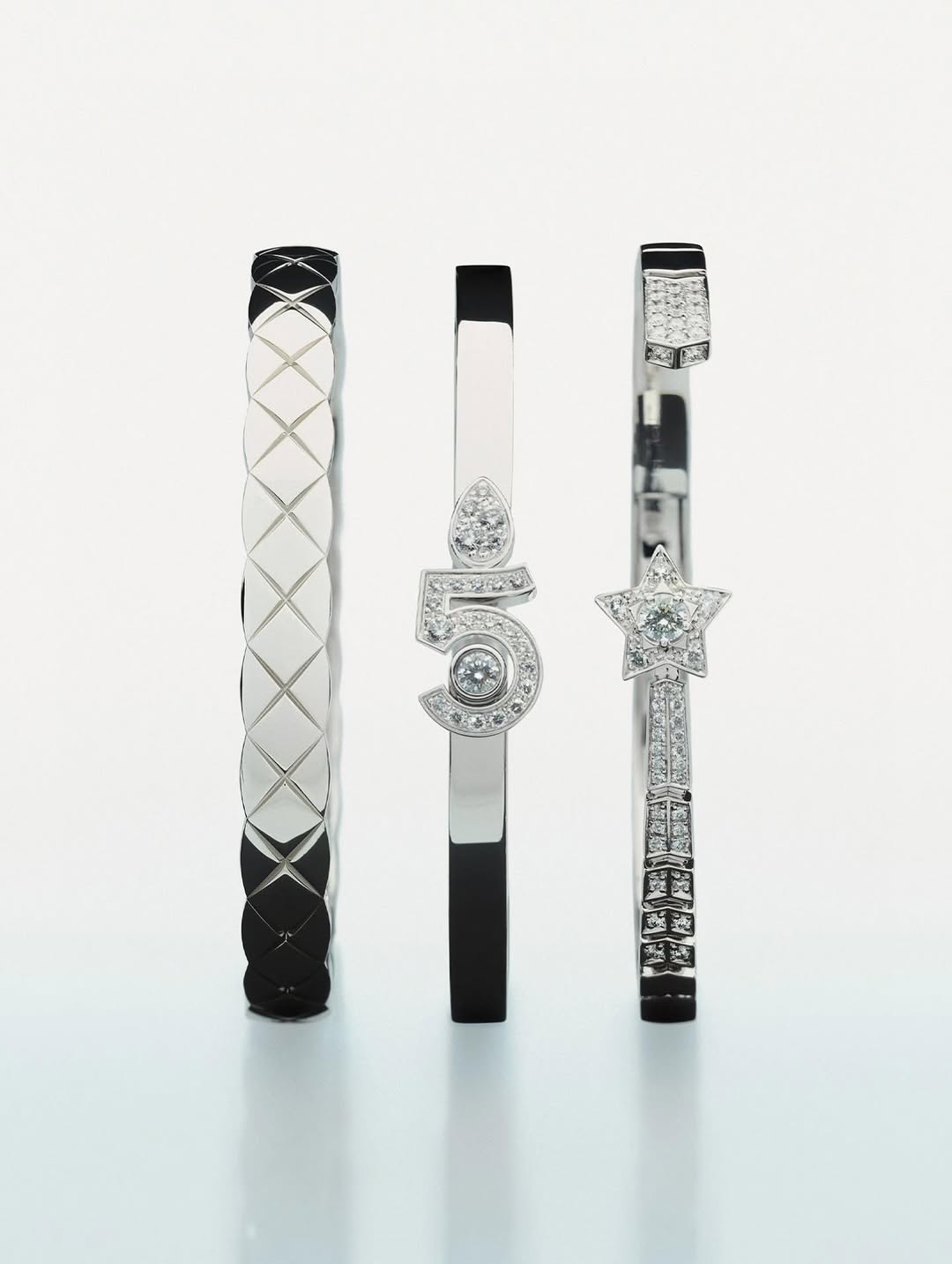 CHANEL END OF YEAR 2025 @chanelofficial
•
Photographer @timelkaim #artistconsultation @ms_cha_cha 
Stylist @katieburnett__ @artandcommerce
Makeup Artist @christinecorbel @maworldgroup
Hair Stylist @benjaminmullerhair @maworldgroup
Manicurist @forget.laura @artlistparisnewyork 
Talent @mona_tougaard @elitemodelworld @rebeccalongendyke @women_paris
Set Designer @jabezbartlett @streetersagency
Production @jnproductionglobal
•
Merci #MarianneEtchebarne @vincentfichard @mrpabone @sofyntj @victorsoulezlariviere @lysaelia #CharlotteCottard #ClaraJouvenot #MarineBergeHohweiler #JulieRambaud @leah.yrd @elise.rajot #ThomasDherte
•
#CHANELHoliday #CHANELFineJewelry #jnproduction #jnproductionparis