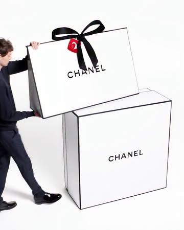 CHANEL VALENTINE’S DAY @chanelofficial @cha...