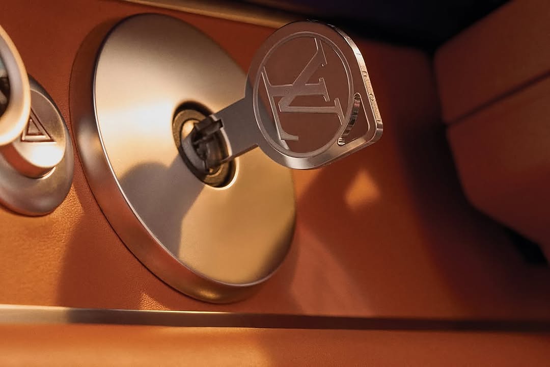 LOUIS VUITTON x SINGER @louisvuitton @singervehicl...