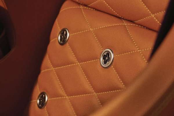 LOUIS VUITTON x SINGER @louisvuitton @singe...