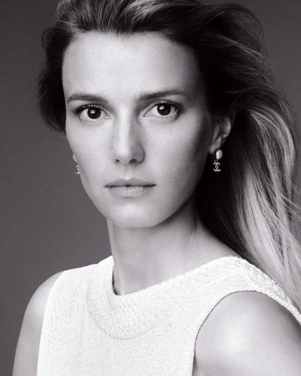 CHANEL LE LIFT @chanel.beauty @chaneloffici...