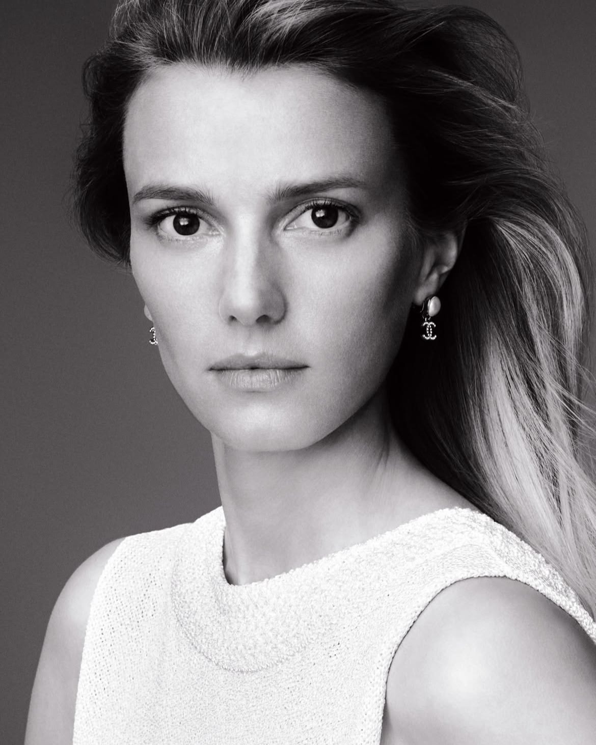 CHANEL LE LIFT @chanel.beauty @chanelofficial