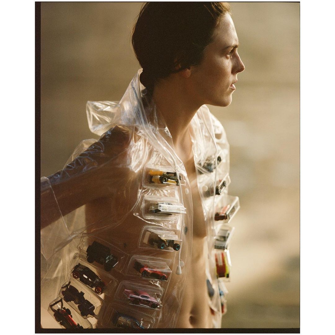 Display Copy |  Apr. 21