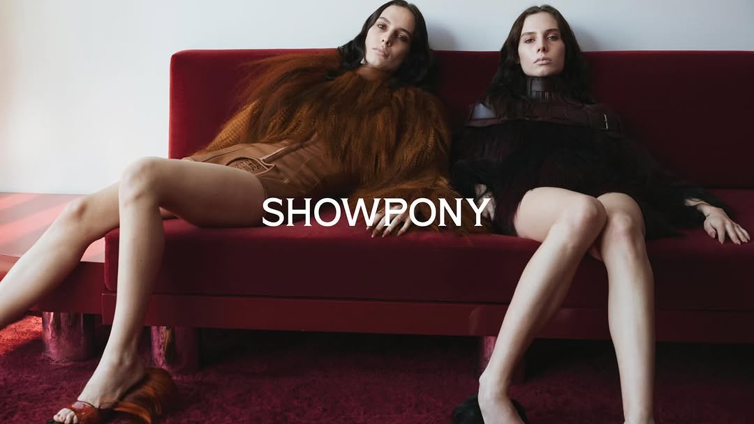 Javier Castán X SHOWPONY