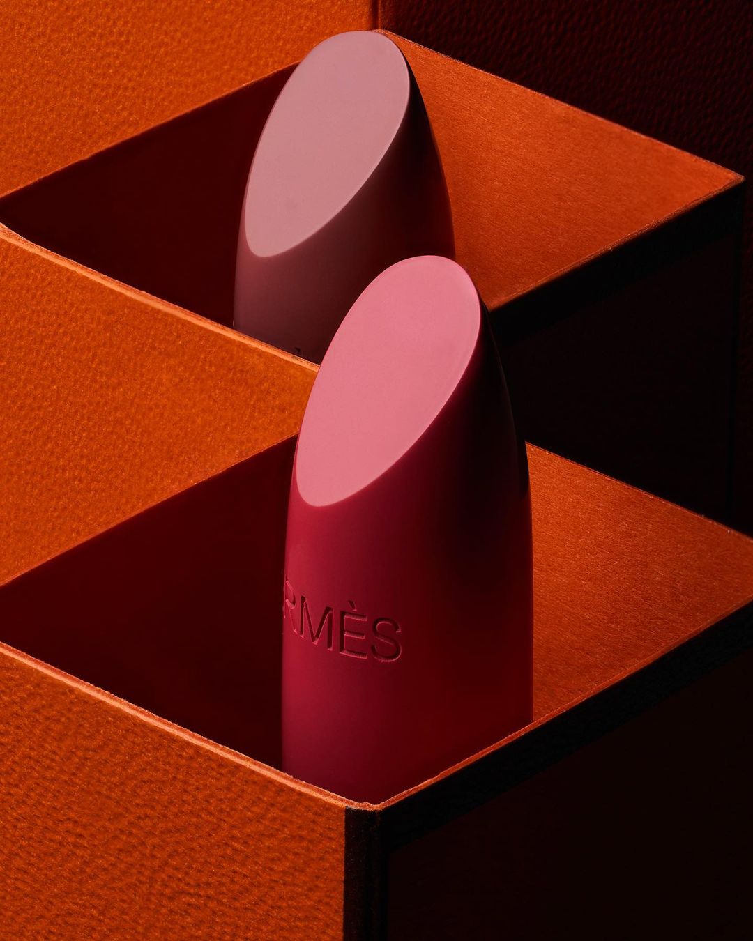 MIRROR MIRROR |  Dec. 20