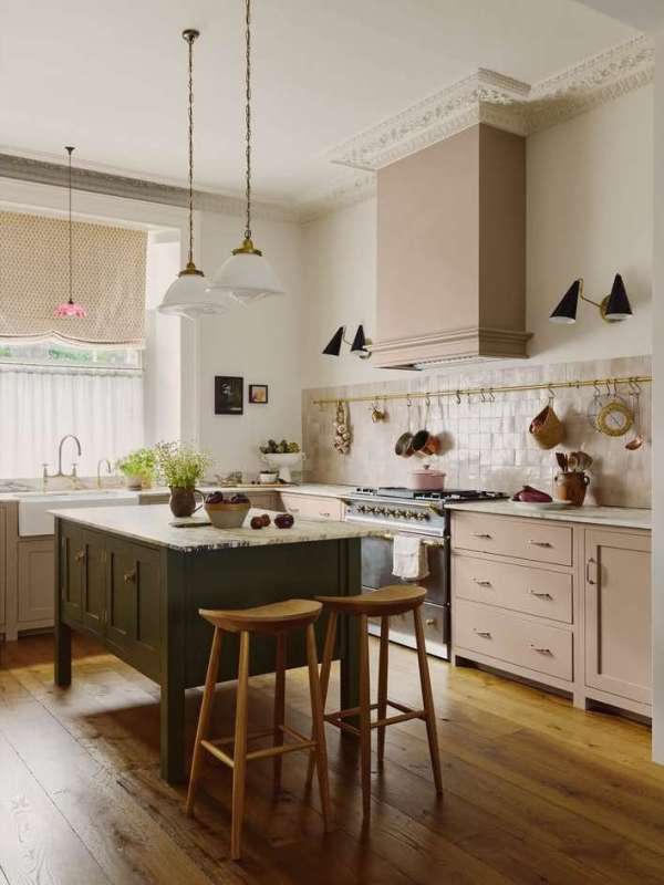 Kensington Leverne