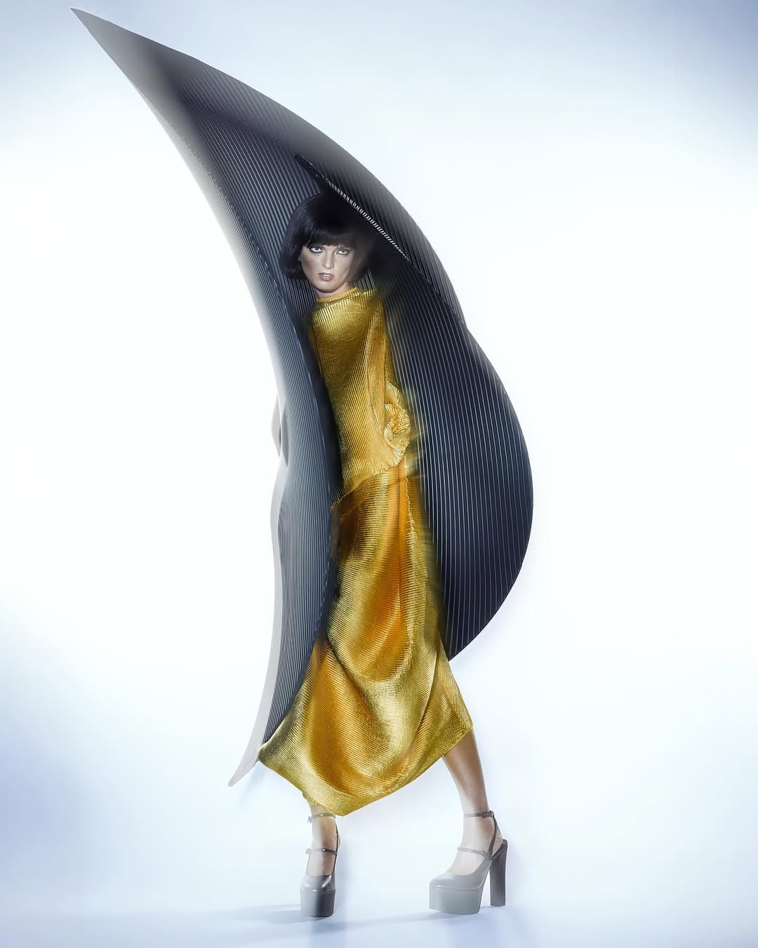 Marta Skovro X Harper’s Bazaar México Nov. 25