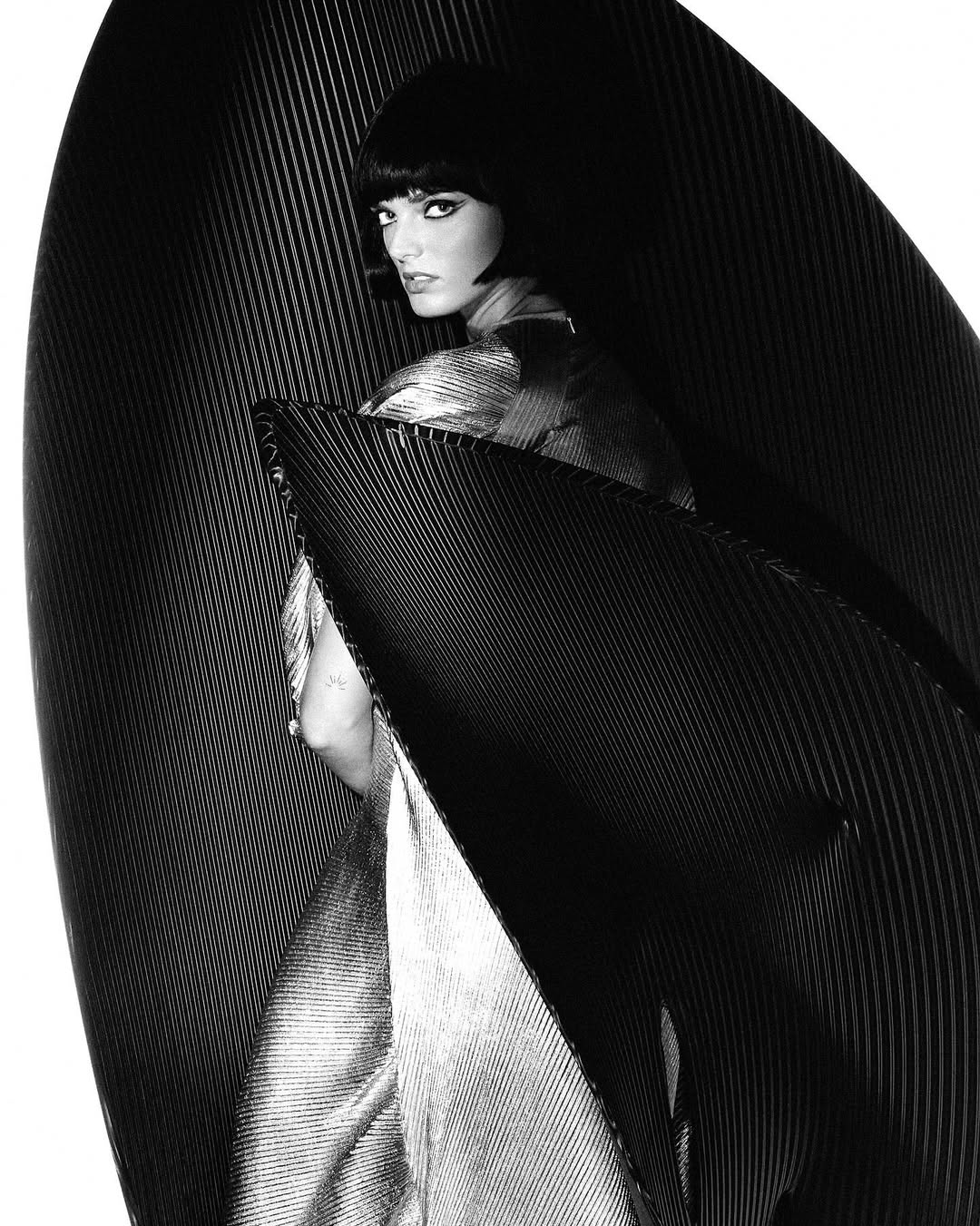 Marta Skovro X Harper’s Bazaar México Nov. 25