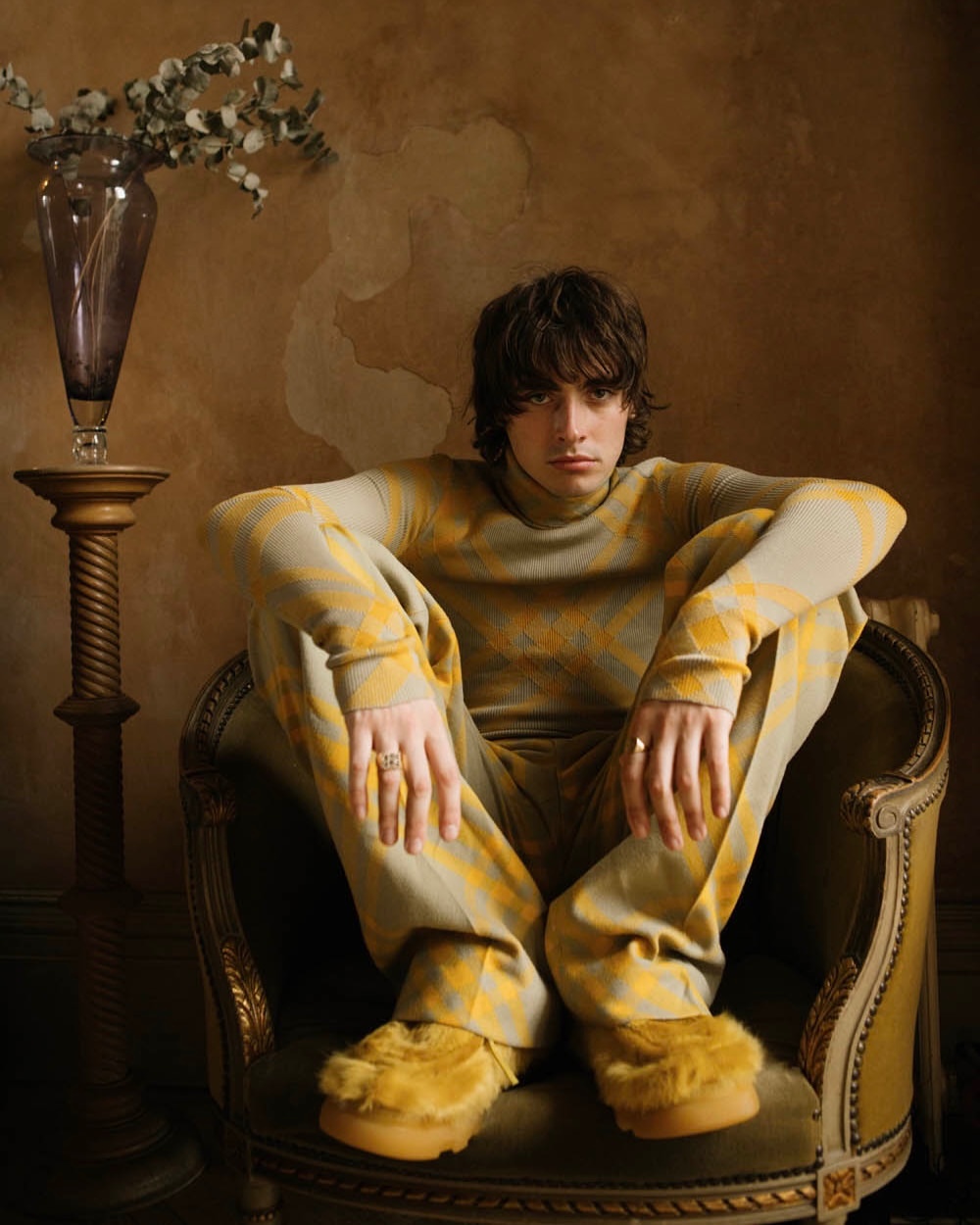 Behind The Blinds |  Dec. 23