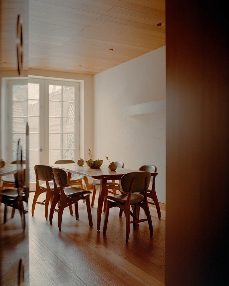 William Jess Laird (@william.jess.laird) photographs the Upper East Side town house designed by @robjohansen for @archdigest.
⠀⠀⠀⠀⠀⠀⠀⠀⠀
Styled by @fieldstudiesflora
Words by @_leonoraepstein
⠀⠀⠀⠀⠀⠀⠀⠀⠀
#WilliamJessLaird #Photographer #ArchitecturalDigest #RobJohansen