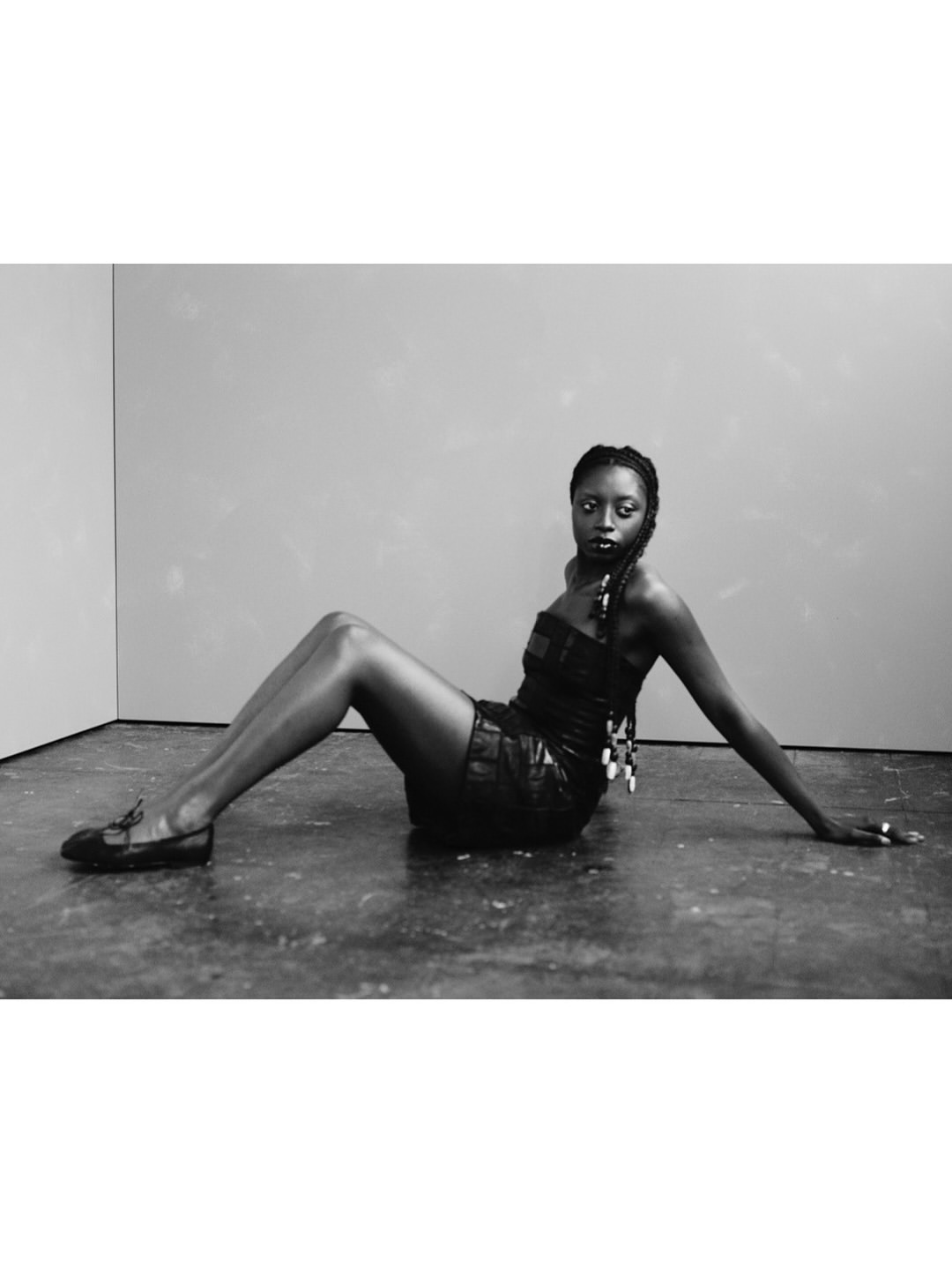 We’re thrilled to share that director and photographer Jameela Elfaki (@jameelaelfaki) debuted her latest body of work ‘MUSIC ROOM’ on July 3rd in London.
⠀⠀⠀⠀⠀⠀⠀⠀⠀
This project is a photographic exploration documenting three incredible women of colour who are reshaping the classical and jazz musical landscapes. It is inspired by her mother’s love of classical music, where she often struggled to see women like herself.
⠀⠀⠀⠀⠀⠀⠀⠀⠀
‘MUSIC ROOM’ invites viewers to see themselves reflected in these spaces and to reconsider who belongs within them.
⠀⠀⠀⠀⠀⠀⠀⠀⠀
Featured artists Amy Gadiaga, Miriam Adefris, and BODUR blur the boundaries between classical and contemporary, tradition and self expression—composing new definitions of presence and power.
⠀⠀⠀⠀⠀⠀⠀⠀⠀
#jameelaelfaki #musicroom #director #photographer #lairdandgoodcompany