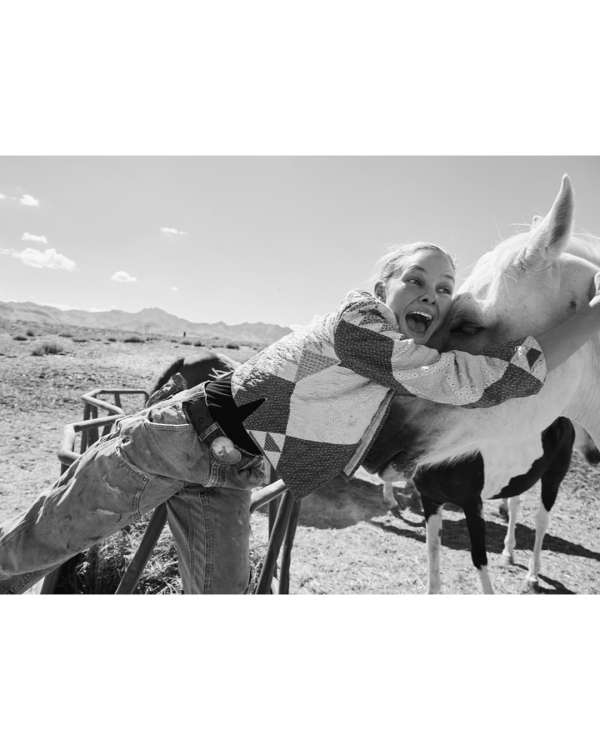 Mei Tao (@taomeitao) directs and photograph...