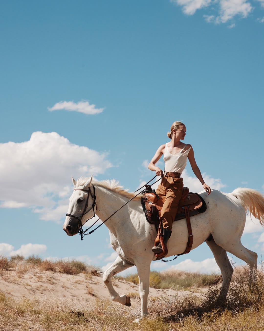 Mei Tao (@taomeitao) directs and photographs a new personal project, “Home Coming”.
⠀⠀⠀⠀⠀⠀⠀⠀⠀
Set in Utah, Mei Tao captures longtime friend and muse Hannah, in the place she grew up. The series is an intimate portrait of stillness, strength, and belonging.
⠀⠀⠀⠀⠀⠀⠀⠀⠀
“I wanted to bear witness to her beauty, her strength, her grace, her ease as it was glowing in Utah. This woman saying, I am at home here.”
—Mei Tao
⠀⠀⠀⠀⠀⠀⠀⠀⠀
Shot across stills and film with a small, dedicated team, the work is guided by instinct and shaped by the deep trust between subject and photographer. Mei was fortunate to gather 4 teammates who would contribute their talent and care filming with her. She worked closely with her DOP to develop the visual direction outlined in the script.
⠀⠀⠀⠀⠀⠀⠀⠀⠀
#meitao #director #photogapher #homecoming #utah #personalproject