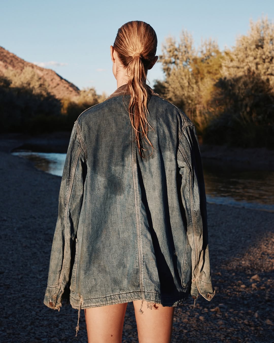 Mei Tao (@taomeitao) directs and photographs a new personal project, “Home Coming”.
⠀⠀⠀⠀⠀⠀⠀⠀⠀
Set in Utah, Mei Tao captures longtime friend and muse Hannah, in the place she grew up. The series is an intimate portrait of stillness, strength, and belonging.
⠀⠀⠀⠀⠀⠀⠀⠀⠀
“I wanted to bear witness to her beauty, her strength, her grace, her ease as it was glowing in Utah. This woman saying, I am at home here.”
—Mei Tao
⠀⠀⠀⠀⠀⠀⠀⠀⠀
Shot across stills and film with a small, dedicated team, the work is guided by instinct and shaped by the deep trust between subject and photographer. Mei was fortunate to gather 4 teammates who would contribute their talent and care filming with her. She worked closely with her DOP to develop the visual direction outlined in the script.
⠀⠀⠀⠀⠀⠀⠀⠀⠀
#meitao #director #photogapher #homecoming #utah #personalproject