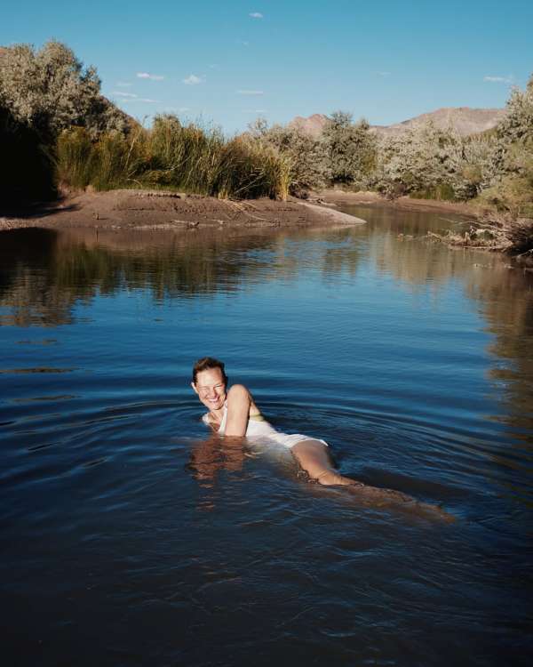 Mei Tao (@taomeitao) directs and photograph...