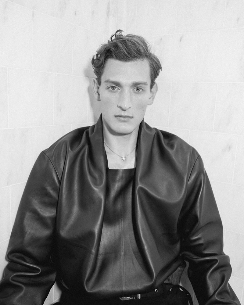 Celeste Sloman (@celestesloman) photographs for @flauntmagazine Issue 200, ‘Joy is Contagious’
⠀⠀⠀⠀⠀⠀⠀⠀⠀
Styled by @mrchriscampbell
Model: @alexl.smith at @imgmodels
Grooming: @miguellledo at @defactoinc
Styling Assistant: @stylebymiahurley
Location: @thesurreynyc
⠀⠀⠀⠀⠀⠀⠀⠀⠀
#CelesteSloman #Photographer #FlauntMagazine