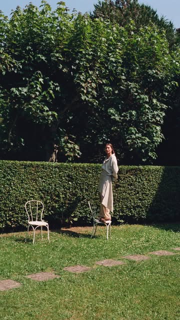 Lucia Bell-Epstein (@luuuuush) directs & ph...