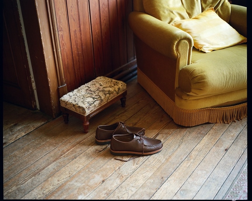 Lucia Bell-Epstein (@luuuuush) directs & photographs @justinechase in Normandy at her grandparents’ home for @colbo.nyc AW25 collection.
⠀⠀⠀⠀⠀⠀⠀⠀⠀
Photo assist @xander.rapparport
Art direction + Stylist eldar hadad
Talent @justinechase
⠀⠀⠀⠀⠀⠀⠀⠀⠀
#LuciaBellEpstein #Director #Photographer #Colbo #LairdandGoodCompany
