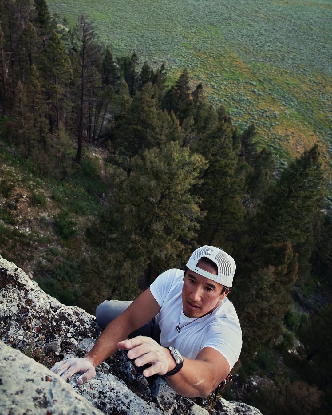 Jem Mitchell (@jem_mitchell_studio) photographs @jimmychin for the first issue of @harrodsman wearing @bremontwatches and @brunellocucinelli_brand
⠀⠀⠀⠀⠀⠀⠀⠀⠀
Production (Utah) @erichroepke
Production (London) @zozzaroberts @wendyhinton14
Fashion Editor @christopheruiz_
Editor @katie_service_
Interview @lindsay_macpherson
⠀⠀⠀⠀⠀⠀⠀⠀⠀
#JemMitchell #Photographer #Harrods #JimmyChin