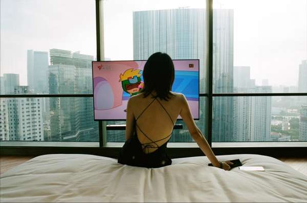 We are thrilled to welcome photographer Xav...
