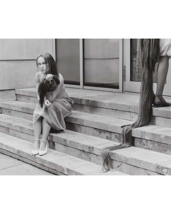 Lara Angelil (@laraangelil) photographs a v...
