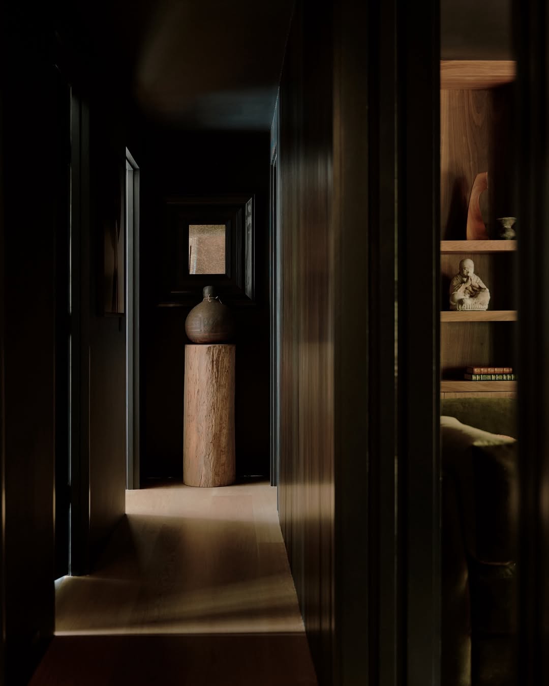 William Jess Laird (@william.jess.laird) photographs an East Hampton retreat by @helenacluniesross for @archdigest 
⠀⠀⠀⠀⠀⠀⠀⠀⠀
Styling @timbrwn
Writer @kerrypieri
⠀⠀⠀⠀⠀⠀⠀⠀⠀
#WilliamJessLaird #Photographer #ArchitecturalDigest