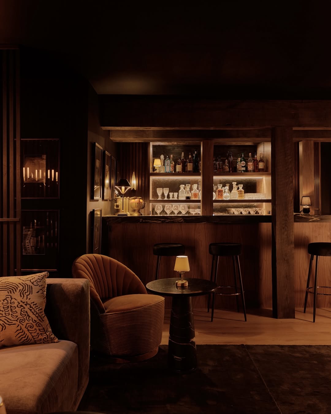 William Jess Laird (@william.jess.laird) photographs an East Hampton retreat by @helenacluniesross for @archdigest 
⠀⠀⠀⠀⠀⠀⠀⠀⠀
Styling @timbrwn
Writer @kerrypieri
⠀⠀⠀⠀⠀⠀⠀⠀⠀
#WilliamJessLaird #Photographer #ArchitecturalDigest